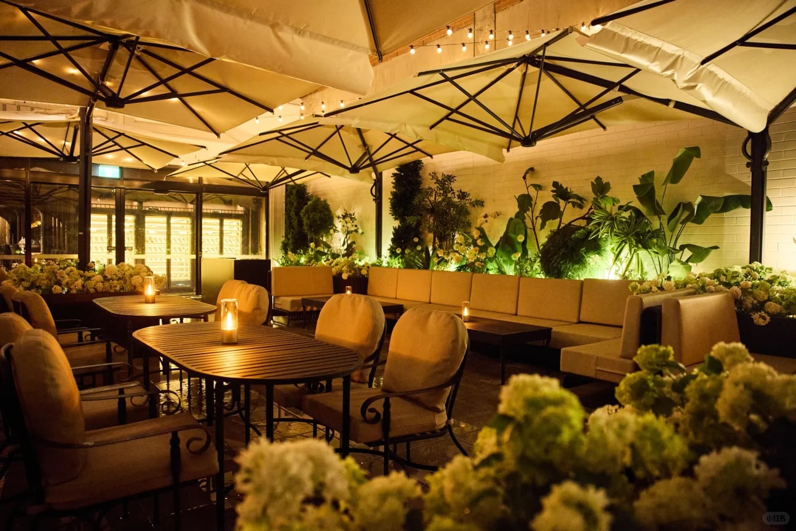 墨尔本 · Lounge de Versailles酒吧空间展示 7